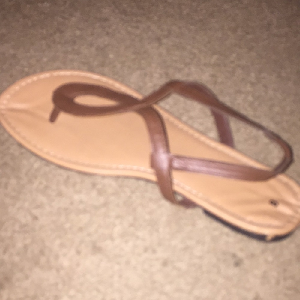 Cute sandals!